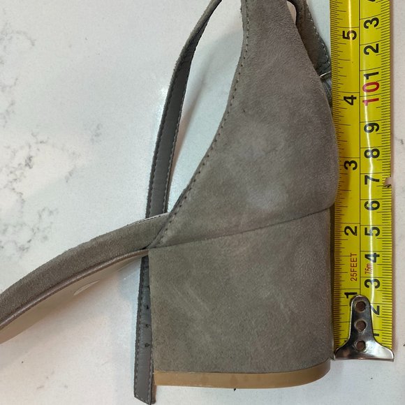 NEW Steve Madden Low Heel Sandals - Picture 6 of 7